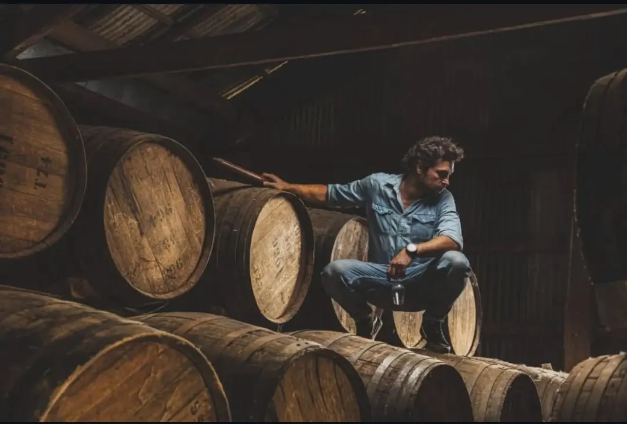 Whisky Casanegra Holy Wood barricas misa